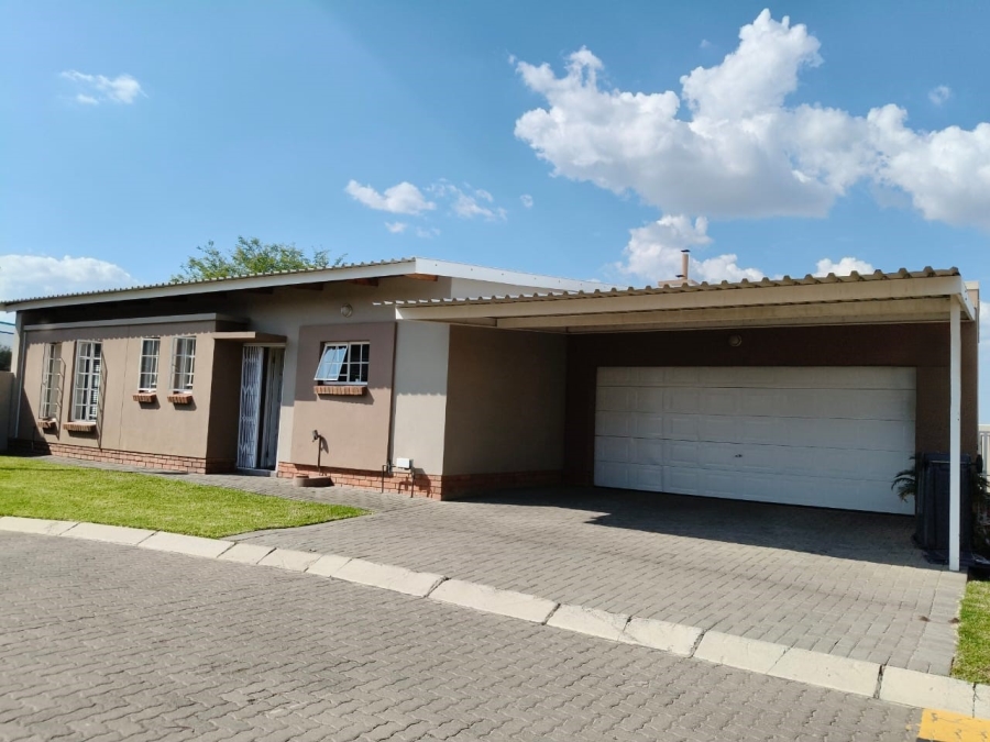 3 Bedroom Property for Sale in Waterval East North West